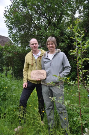 Die Zulligers werden im 2025 mit der Biodiversitätsplakette von Andermatt Biogarten Prämiert. | © Andermatt Biogarten AG