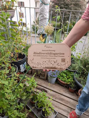 Auszeichnung für biodiverse Balkone | © Andermatt Biogarten AG